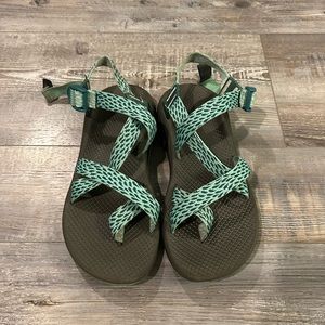 Women’s Chacos (Size 9)